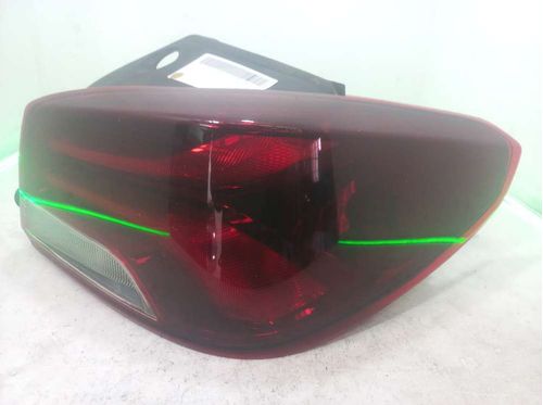 LANTERNA DIREITA ONIX HATCH LTZ 2023