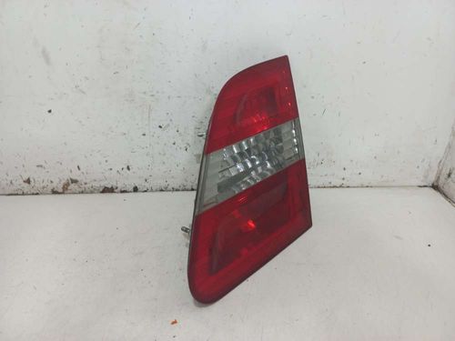 LANTERNA DA TAMPA DIREITA MERCEDES BENZ CLASSE 1.7 2010