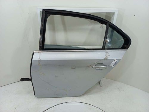 PORTA TRASEIRA ESQ VOLKSWAGEN JETTA 2.0 2013