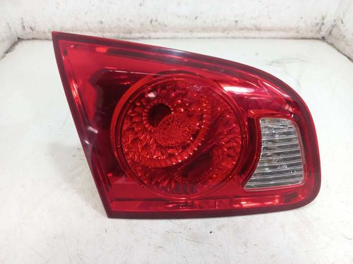 LANTERNA DA TAMPA ESQUERDA HYUNDAI SANTA 2.7 2010