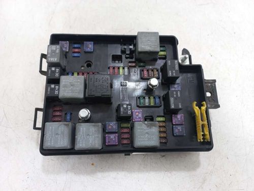 CAIXA DE FUSIVEIS CHEVROLET SONIC 1.6 2014