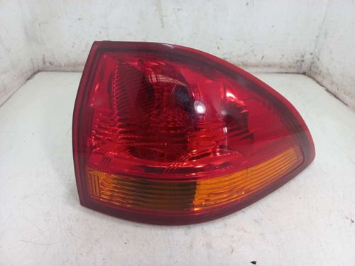 LANTERNA DIREITA MITSUBISHI PAJERO 3.2 2011