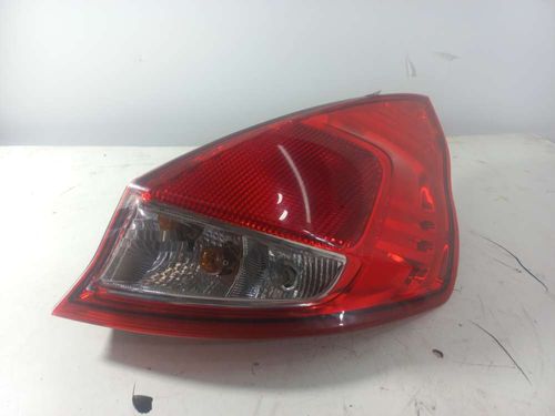 LANTERNA DIREITA FORD FIESTA 1.6 2015