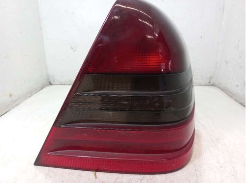 LANTERNA DIREITA MERCEDES BENZ C180 1.8 2000