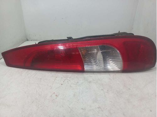 LANTERNA DIREITA FORD FIESTA 1.6 2004