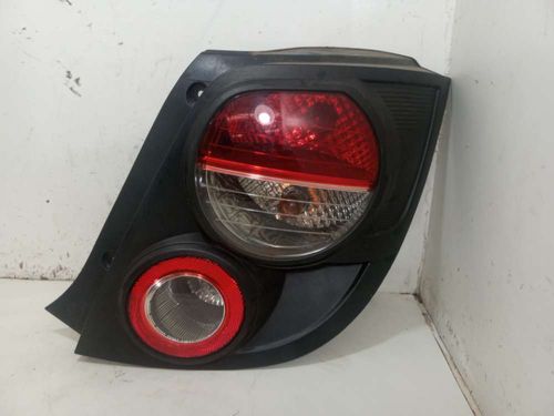 LANTERNA DIREITA CHEVROLET SONIC 1.6 2013