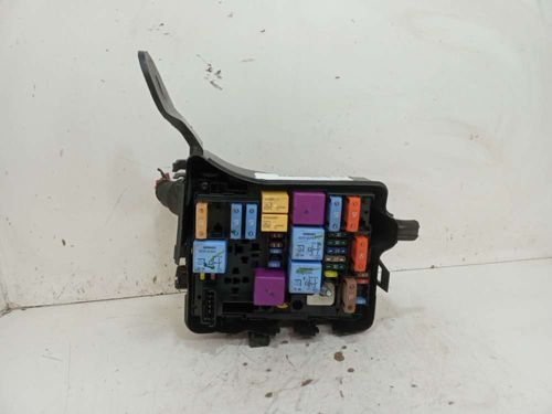 CAIXA DE FUSIVEIS CITROEN C3 1.5 2015