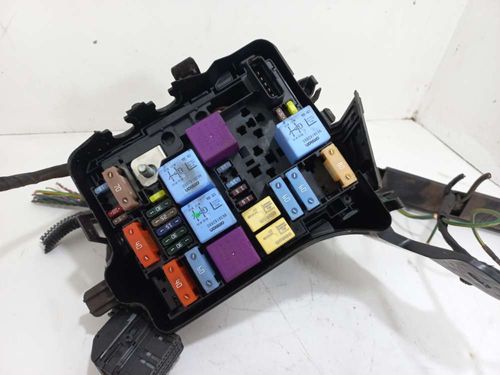 CAIXA DE FUSIVEIS CITROEN C3 1.5 2014