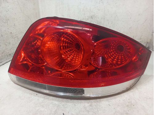 LANTERNA DIREITA FIAT LINEA 1.9 2010
