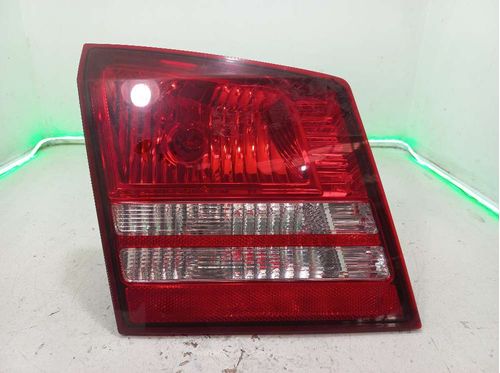 LANTERNA DA TAMPA ESQUERDA DODGE JOURNEY 2.7 2009