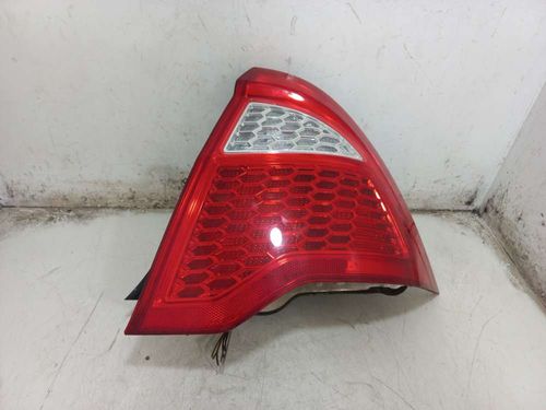 LANTERNA DIREITA FORD FUSION 3.0 2010