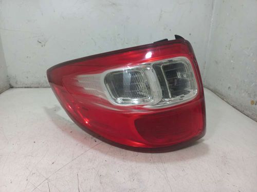 LANTERNA ESQUERDA FIAT STRADA 1.8 2014