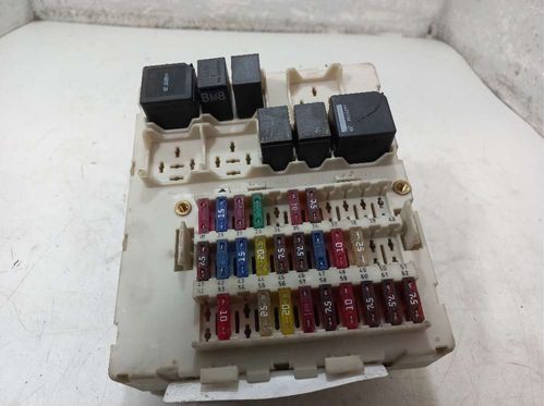 CAIXA DE FUSIVEIS FORD FOCUS 1.6 2009