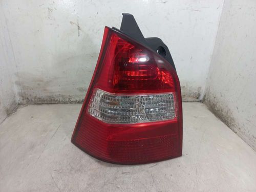 LANTERNA ESQUERDA NISSAN LIVINA 1.8 2010