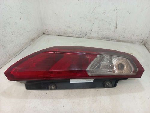LANTERNA ESQUERDA FIAT PUNTO 1.6 2012
