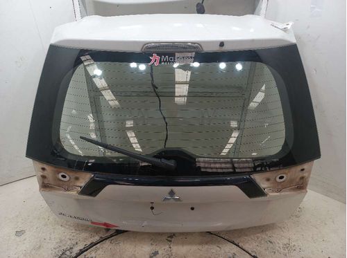 TAMPA TRASEIRA MITSUBISHI OUTLANDER 2.0 2016