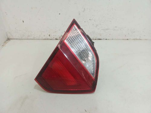 LANTERNA DA TAMPA ESQUERDA VOLKSWAGEN VOYAGE 1.6 2015