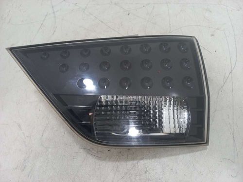 LANTERNA DA TAMPA DIREITA MITSUBISHI OUTLANDER 3.0 2012
