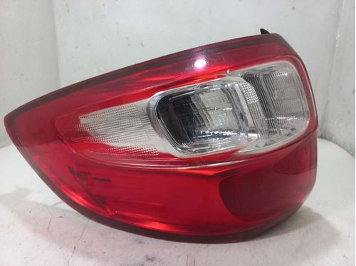 LANTERNA ESQUERDA FIAT STRADA 1.4 2019