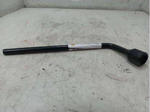 CHAVE DE RODA TOYOTA YARIS 1.5 2021