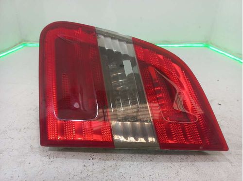 LANTERNA DA TAMPA DIREITA MERCEDES BENZ CLASSE 1.7 2010