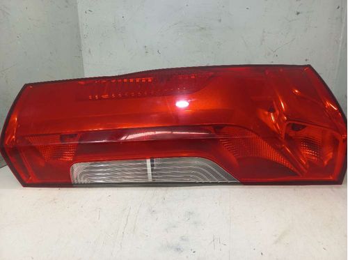 LANTERNA DIREITA MERCEDES BENZ SPRINTER 2.2 2021