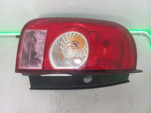 LANTERNA DIREITA RENAULT DUSTER 2.0 2015