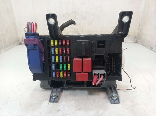 CAIXA DE FUSIVEIS FIAT IDEA 1.4 2015