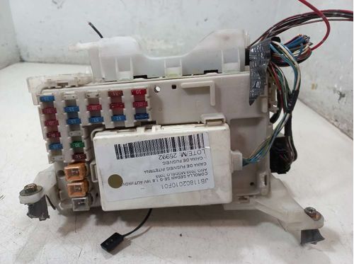 CAIXA DE FUSIVEIS TOYOTA COROLLA 1.8 2003