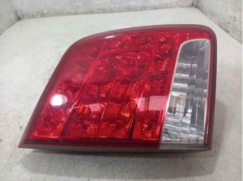 LANTERNA DA TAMPA ESQUERDA KIA SORENTO 2.4 2011