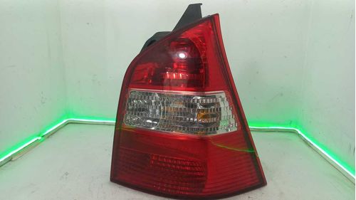 LANTERNA DIREITA NISSAN GRAND LIVINA 1.8 2014
