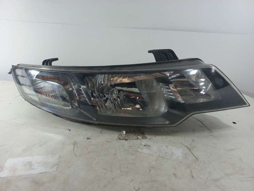 FAROL DIREITO KIA CERATO 1.6 2013