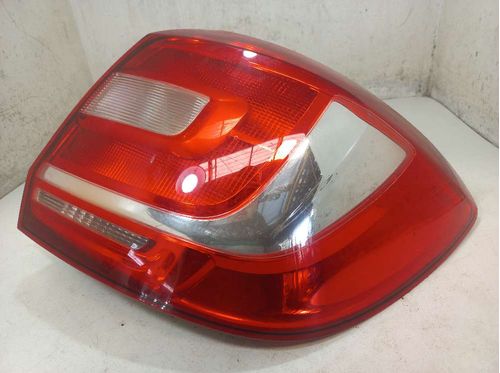LANTERNA DIREITA RENAULT SANDERO 1.6 2016