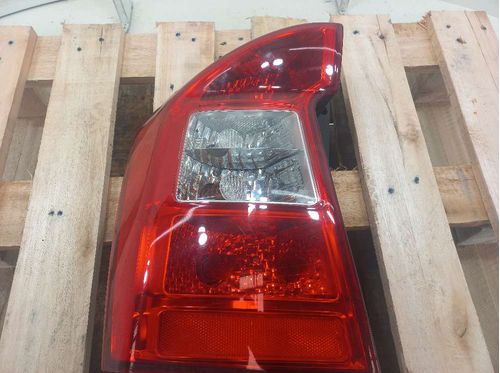 LANTERNA ESQUERDA KIA CARENS 2.0 2012