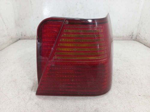 LANTERNA DIREITA VOLKSWAGEN SANTANA 2.0 1999