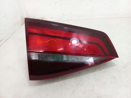 LANTERNA DA TAMPA ESQUERDA VOLKSWAGEN JETTA 1.4 2017