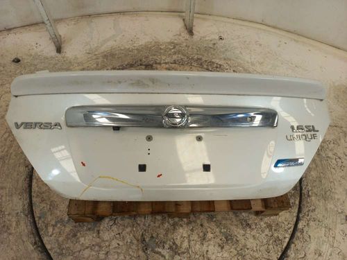 TAMPA TRASEIRA NISSAN VERSA 1.6 2018