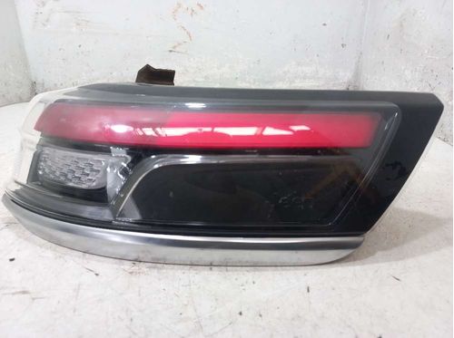 LANTERNA DIREITA JEEP COMMANDER 1.3 2020
