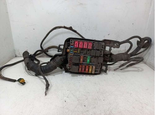 CAIXA DE FUSIVEIS FIAT GRAND SIENA 1.4 2012