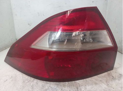 LANTERNA ESQUERDA CHEVROLET PRISMA 1.4 2009