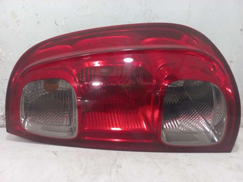 LANTERNA DIREITA FIAT UNO 1.4 2014