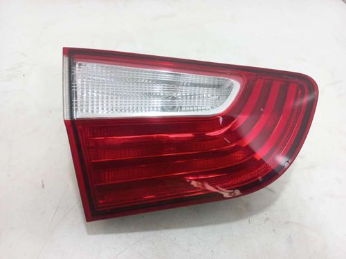 LANTERNA DA TAMPA ESQUERDA FIAT GRAND SIENA 1.6 2016