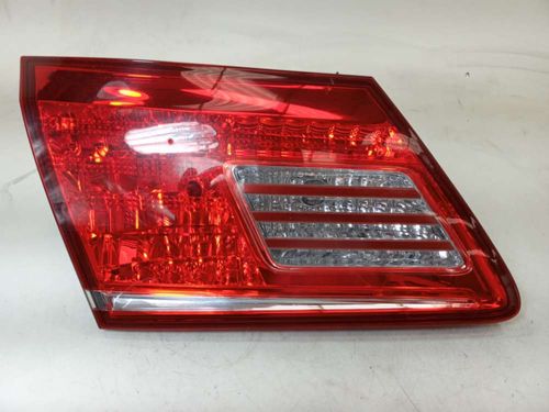 LANTERNA DA TAMPA ESQUERDA LEXUS ES 3.5 2011