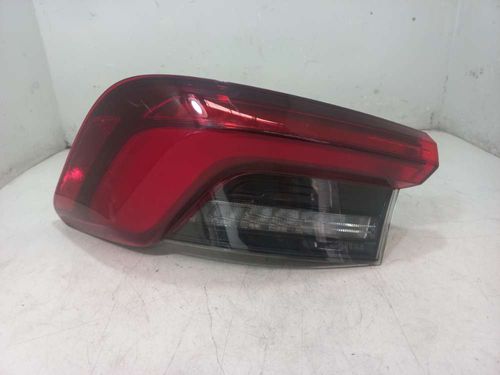 LANTERNA DIREITA BMW 320 2.0 2023