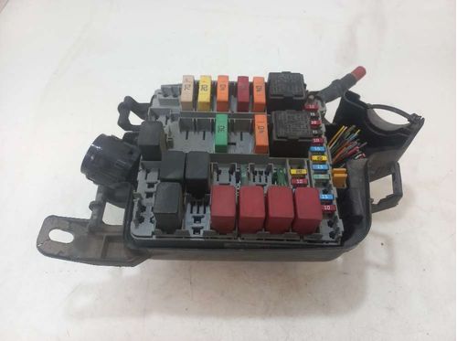 CAIXA DE FUSIVEIS FIAT PALIO 1.6 2014