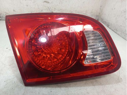 LANTERNA DA TAMPA ESQUERDA HYUNDAI SANTA 2.7 2009