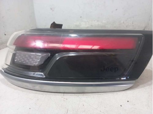 LANTERNA DIREITA JEEP COMMANDER 1.3 2022