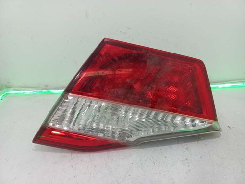 LANTERNA DA TAMPA DIREITA TOYOTA CAMRY 3.5 2012