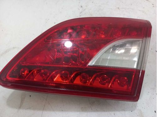 LANTERNA DA TAMPA DIREITA NISSAN SENTRA 2.0 2016