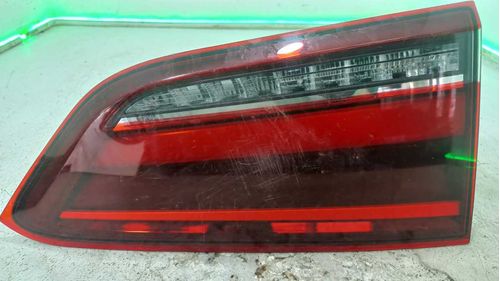 LANTERNA DA TAMPA ESQUERDA BMW X1 2.0 2020